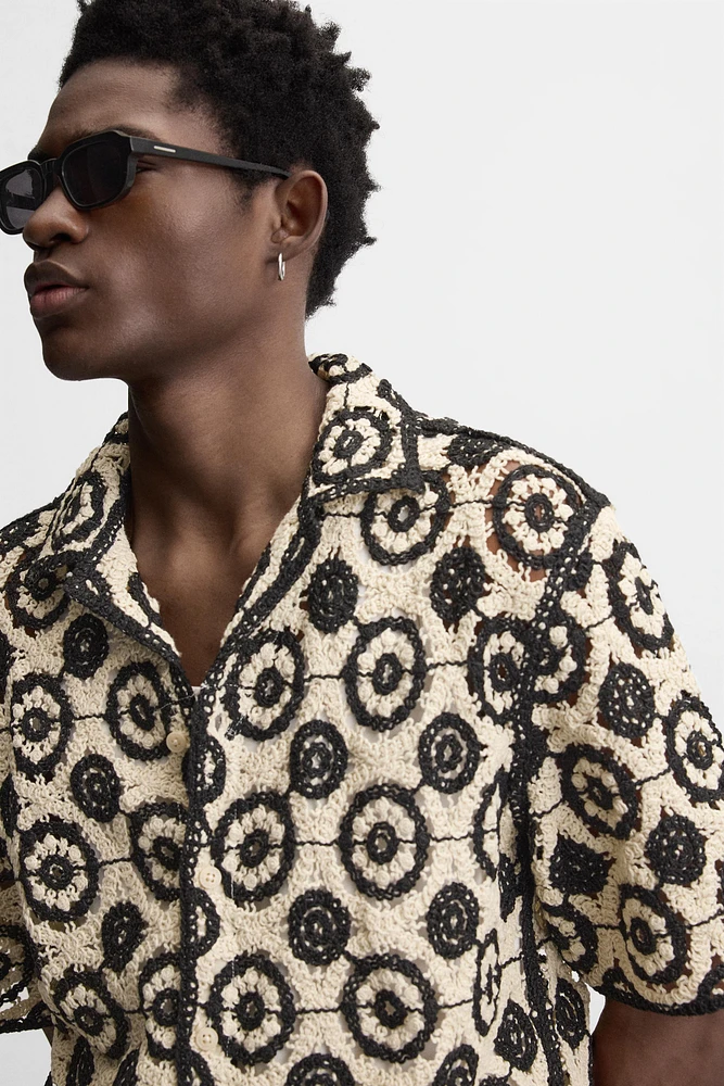 CHEMISE À TEXTURE EN CROCHET
