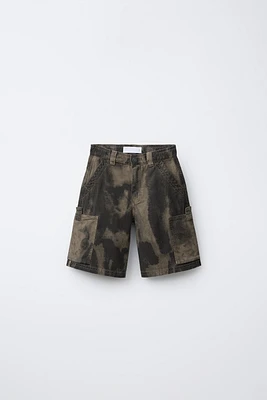 SHORT IMPRIMÉ TACHETÉ