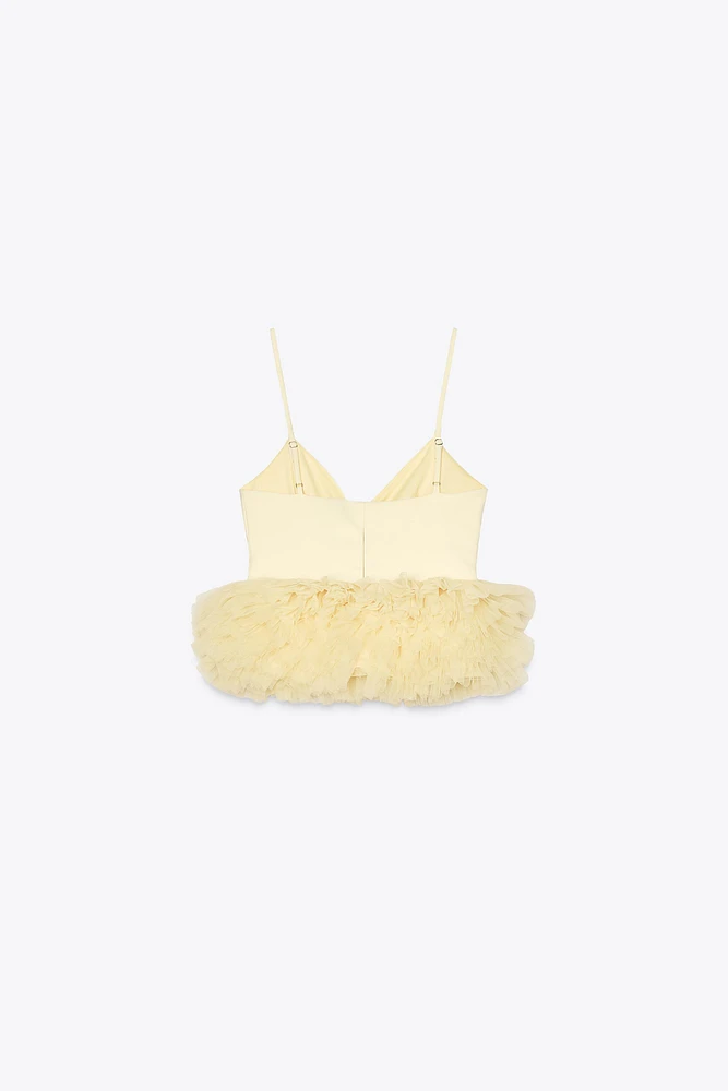 TOP ÉLASTIQUE EN TULLE AVEC VOLUME DANS LE BAS