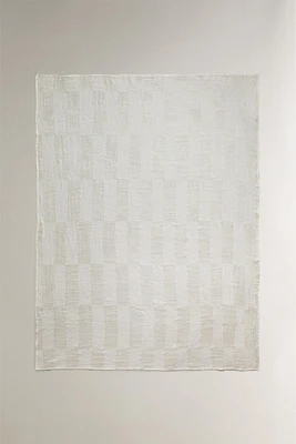 LINEN BLANKET