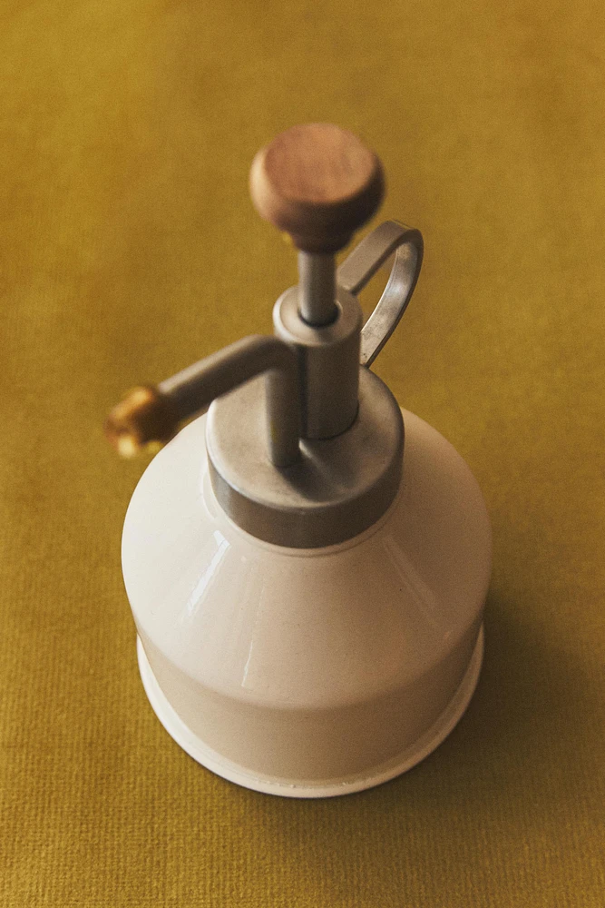 METAL GARDEN SPRAYER