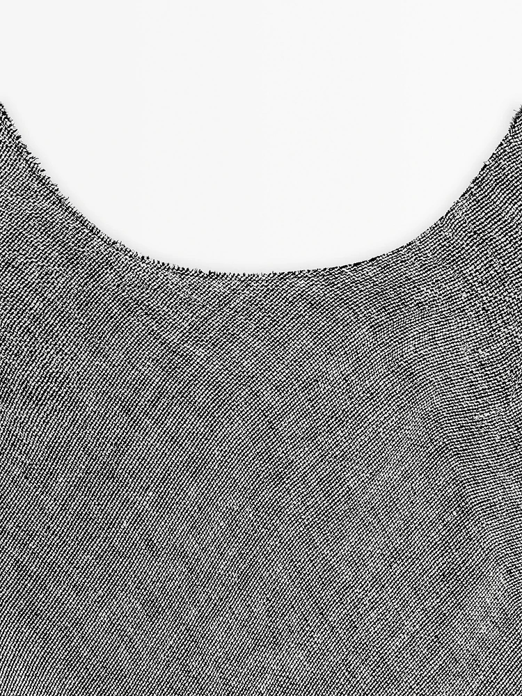 Linen fluid sleeveless dress