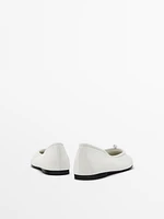 Crackled ballet flats with knot