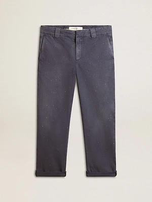 Men's chinos blue with a lived-in effect