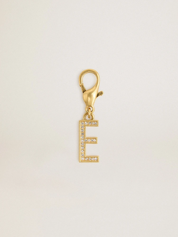 Letter E charm in gold-colored brass with crystals