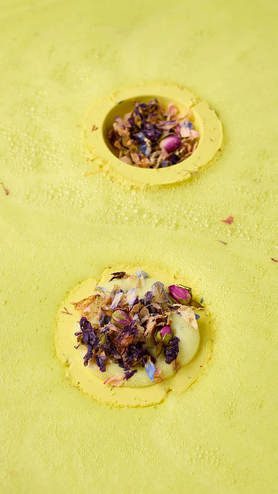 Careys Secret Garden Bath Bomb