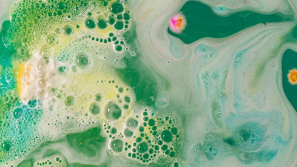 Golden Wonder Bath Bomb