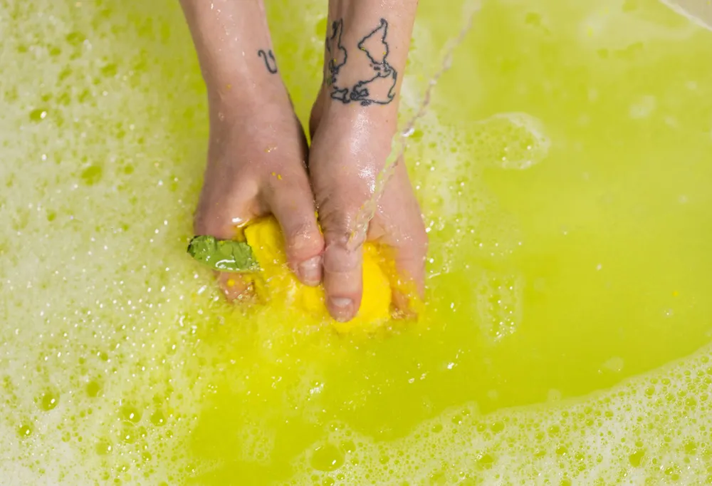 Lemon Crumble Bubbleroon | Bubble Bar