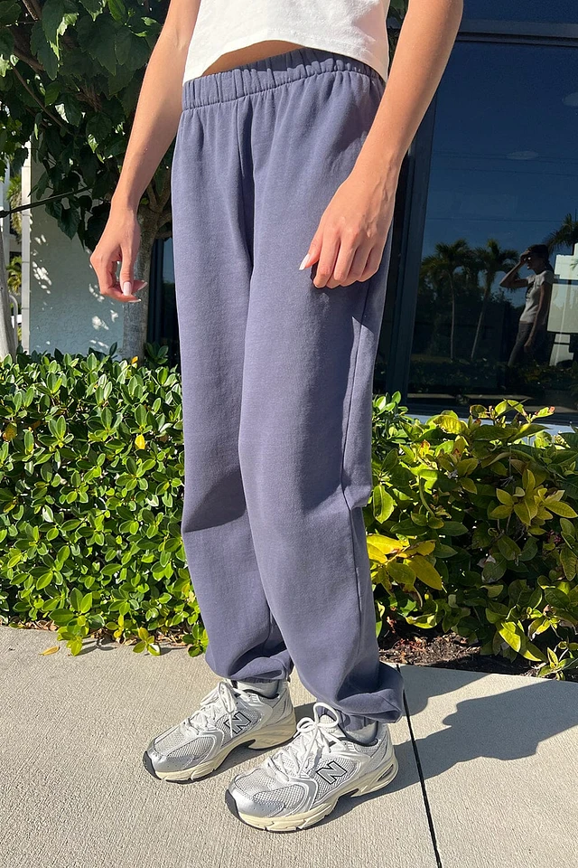 Anastasia Sweatpants Brandy Bubblegum Sweatpants Brandy Melville Rosa  Sweatpants Pacific City