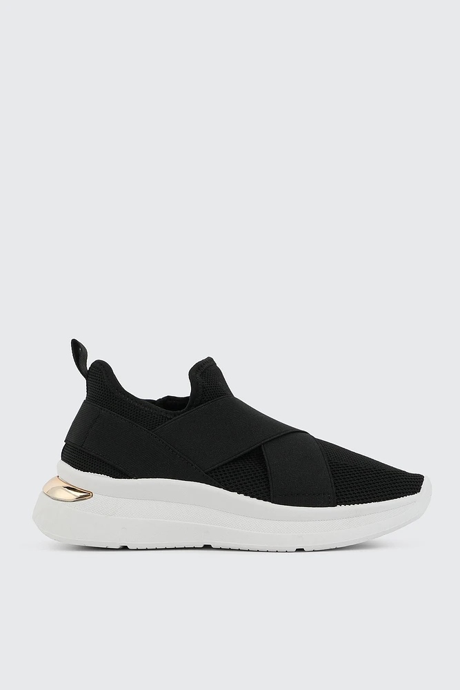 Ardene Knit Slip On Sneakers in Black | Size 6 | Eco-Conscious