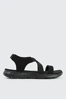 Ardene Sporty Sandales in Black | Size