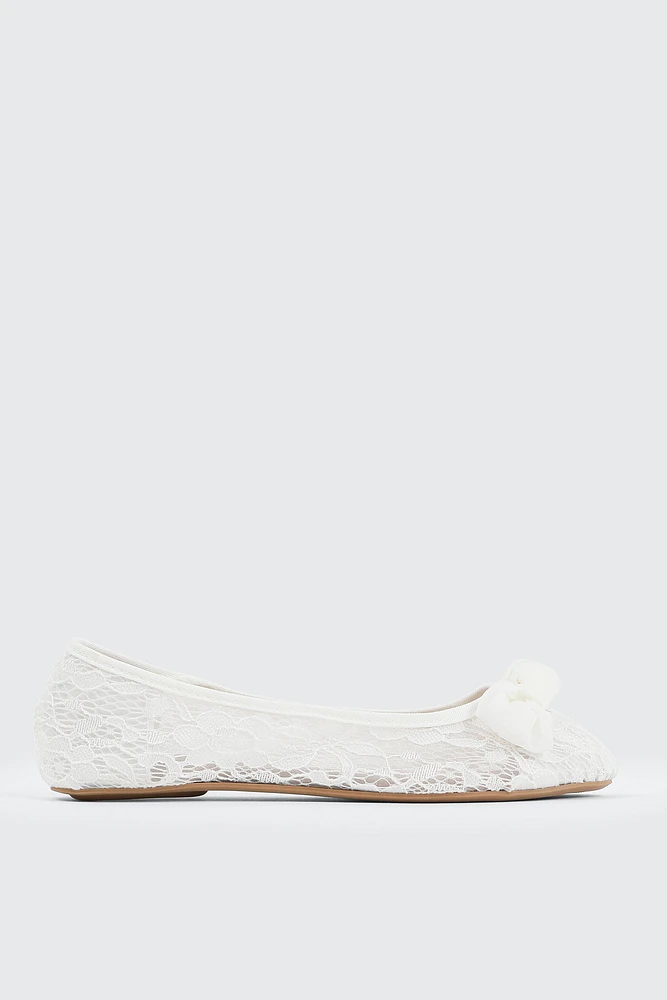 Ardene Lace Ballet Flats in White | Size