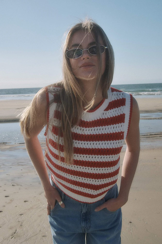Ardene Striped Sweater Vest in Red | Size Large | 100% Cotton
