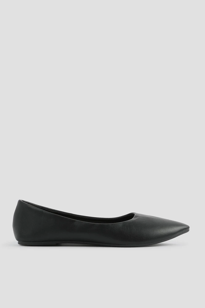 Ardene Classic Pointy Flats in Black | Size | Faux Leather | Eco-Conscious