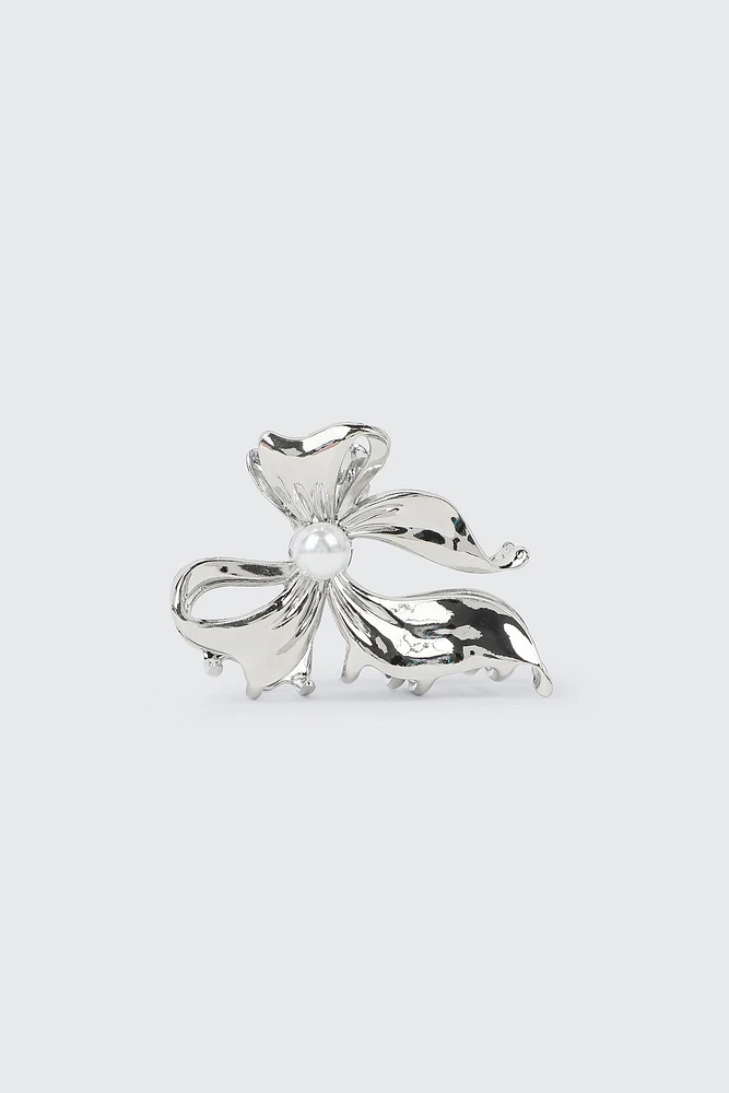 Ardene Metallic Bow Shaped Hair Claw with Pearl in Silver