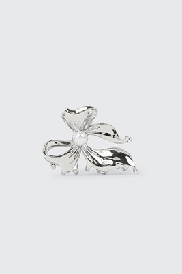 Ardene Metallic Bow Shaped Hair Claw with Pearl in Silver