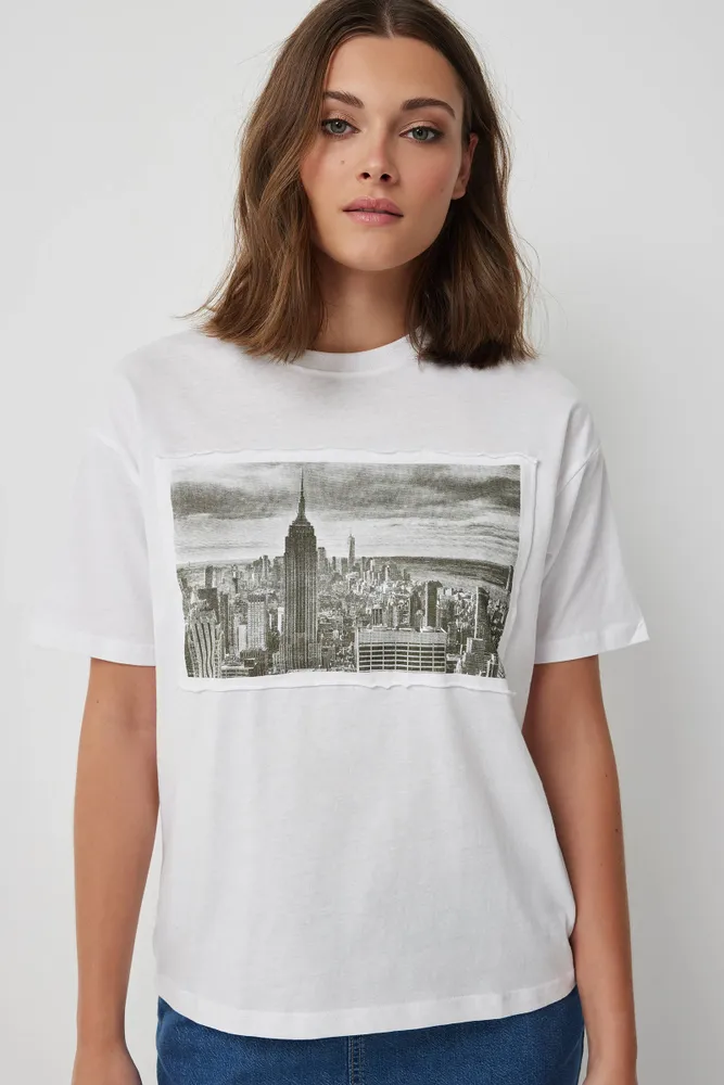 Ardene Oversized Destination T-Shirt in White | Size Small | 100% Cotton