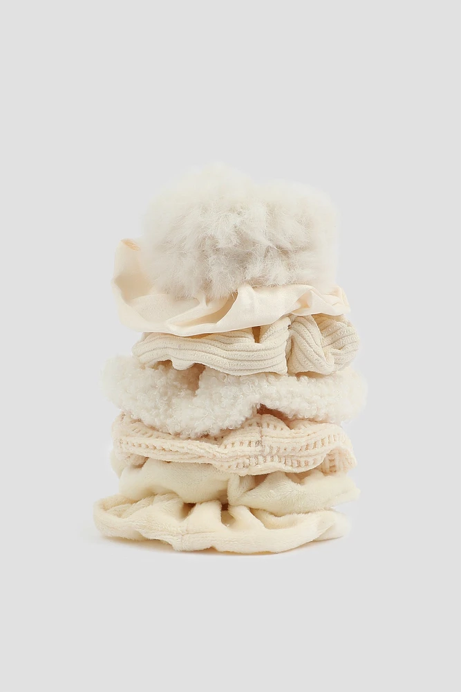 Ardene 8-Pack of Scrunchies in White