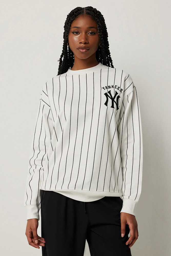 Ardene New York Yankees Sweatshirt in White | Size XL | Polyester/Cotton | Fleece-Lined