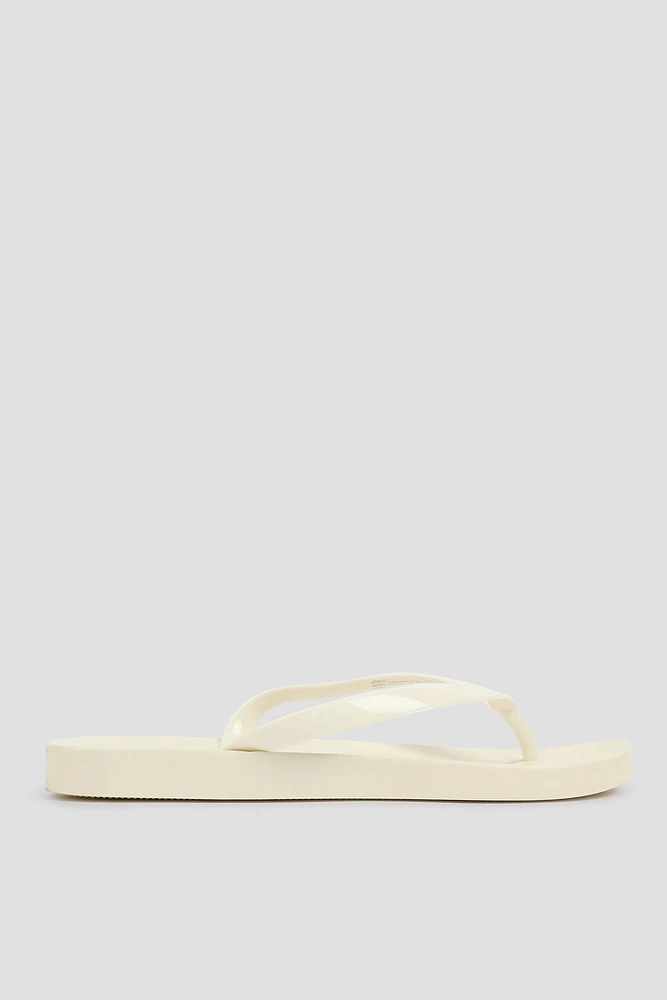 Ardene Jelly Strap Flip-Flops Sandals in White | Size