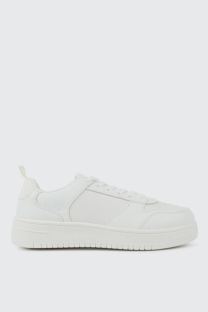 Ardene Court Sneakers in White | Size 9 | Eco-Conscious