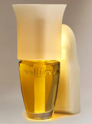 Diffuseur de fragrance Wallflowers veilleuse évasée blanche