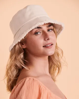 Chapeau cloche VICTIM OF LOVE