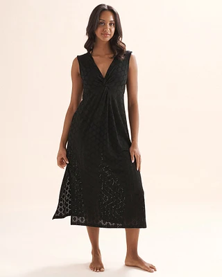 Robe longue à oeillets