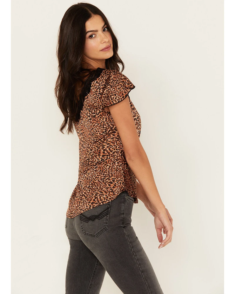 Idyllwind Women's Kimball Lace Trim Top