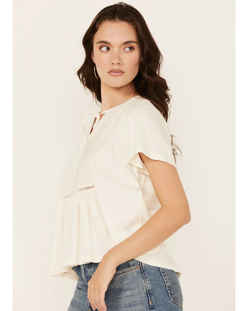 Cleo + Wolf Women's Bella Pintuck Detail Peasant Short Sleeve Blouse
