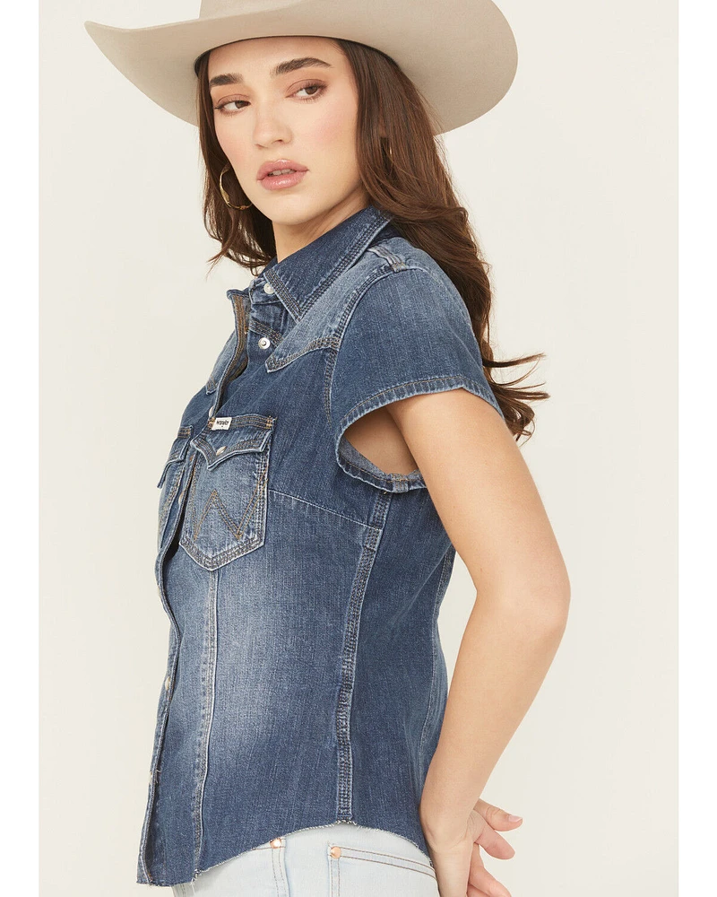 Wrangler Women's Modern Denim Short Sleeve Snap Shrunken Western Shirt
