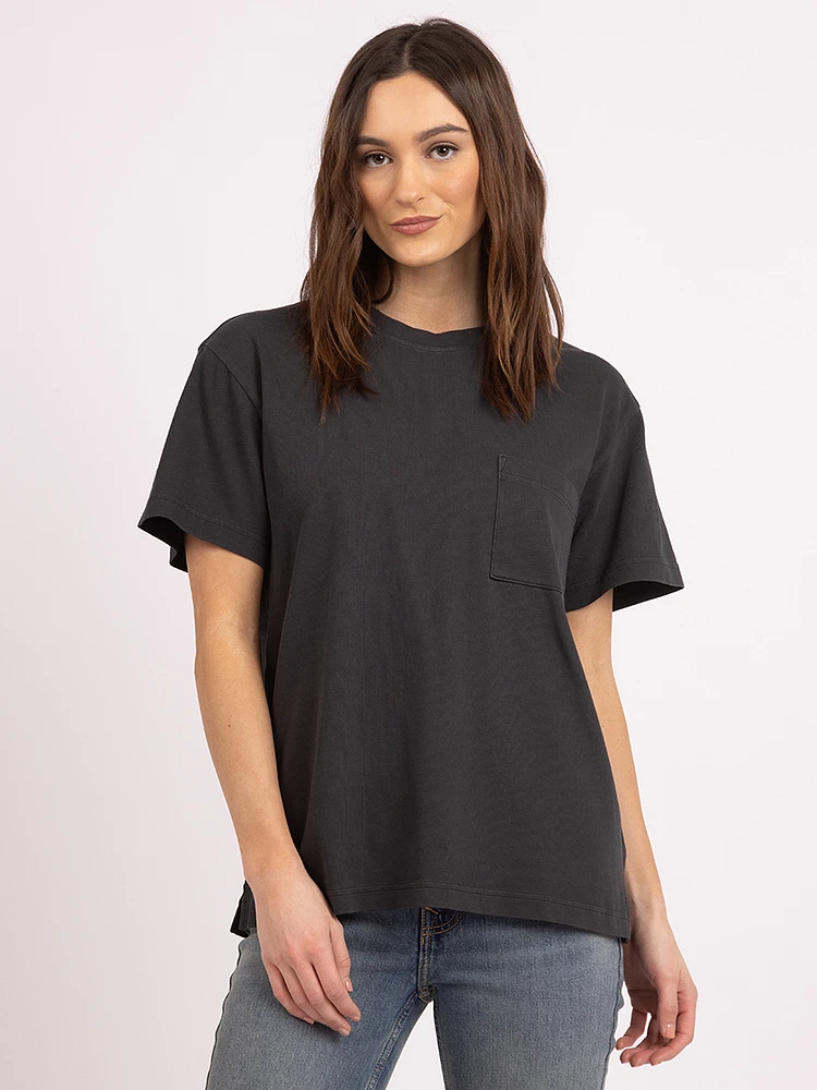 kade crewneck tshirt