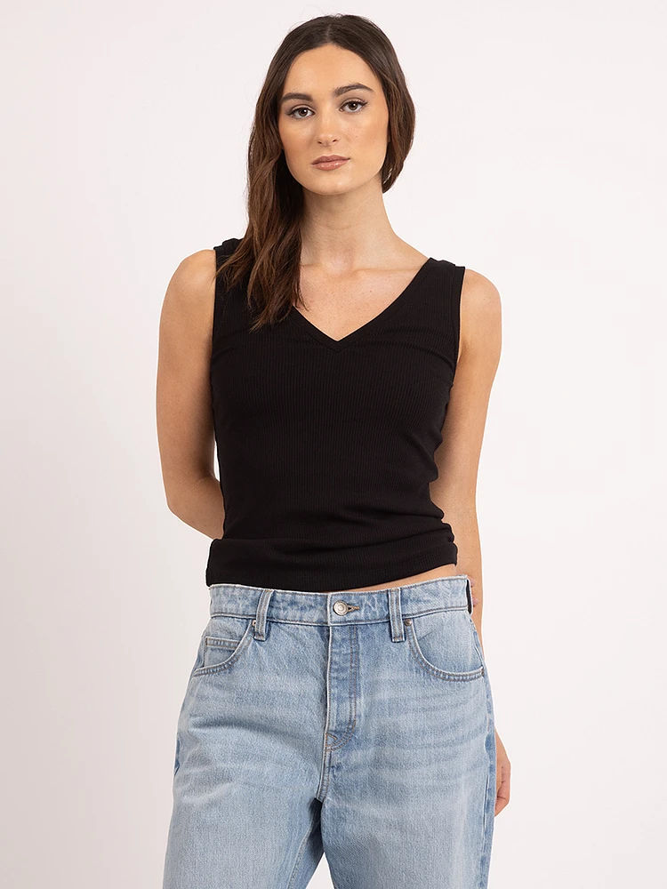 leela double v neck tank
