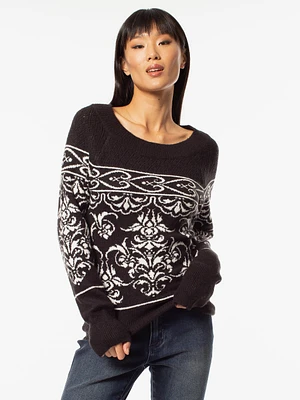 Cropped semi-fitted pullover sweater