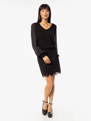 Cropped semi-fitted pullover sweater