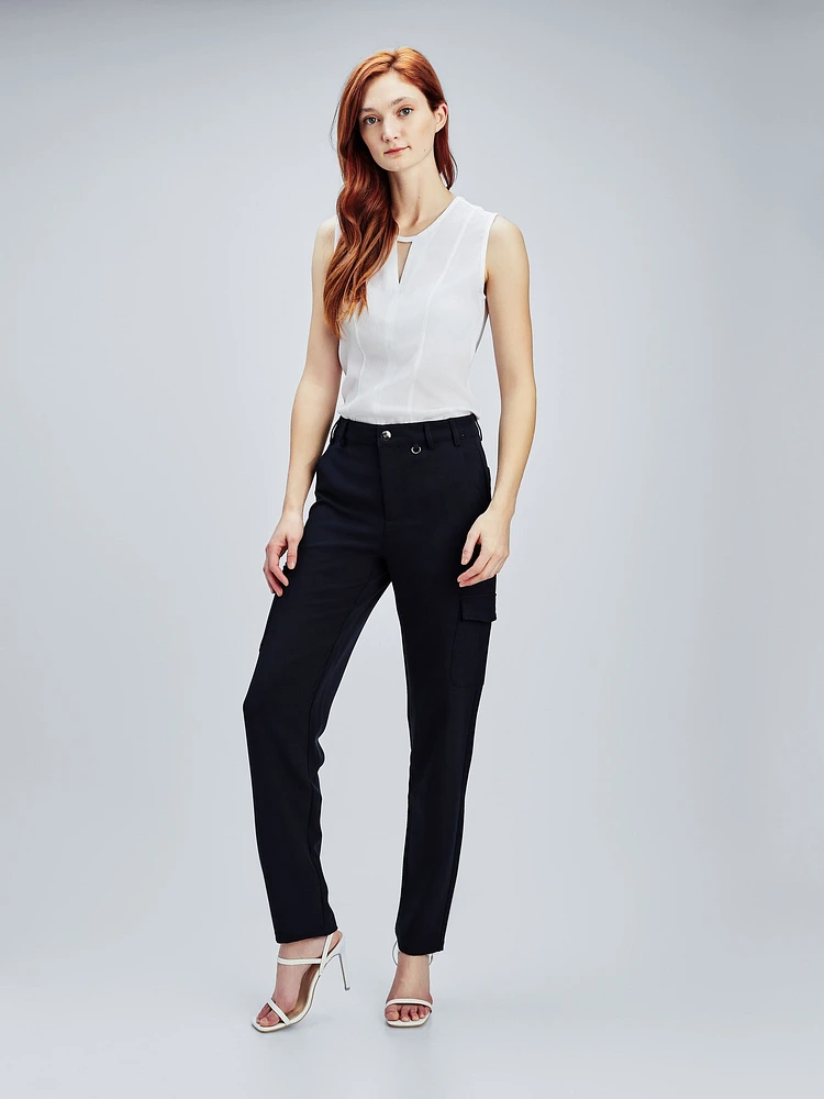 Narrow semi-fitted pant