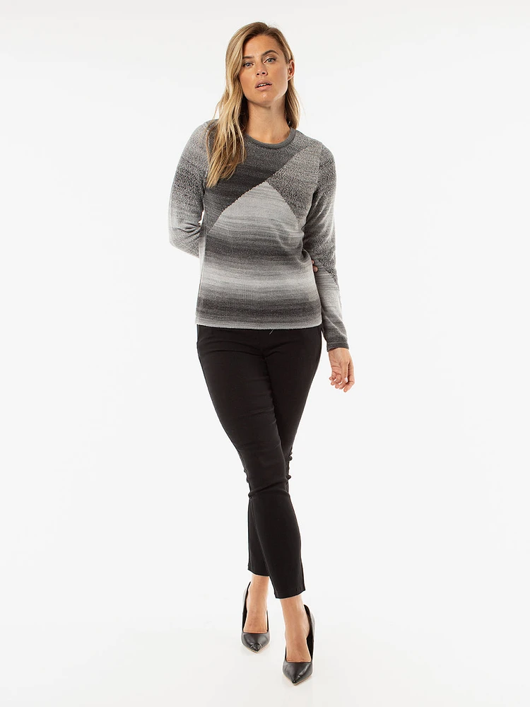 Long-sleeve semi-fitted pullover sweater