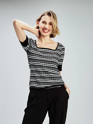 Short-sleeve fitted pullover sweater