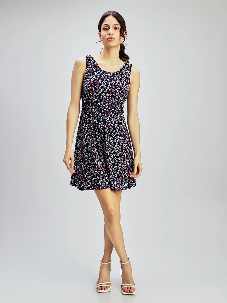 Robe courte évasée en tricot
