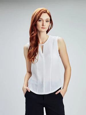 Semi-fitted tank top