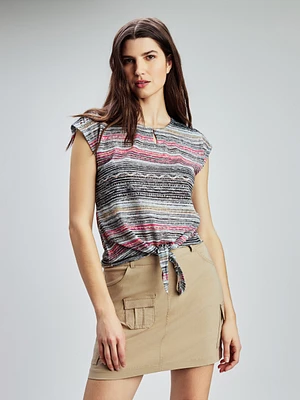 Short-sleeve semi-fitted t-shirt