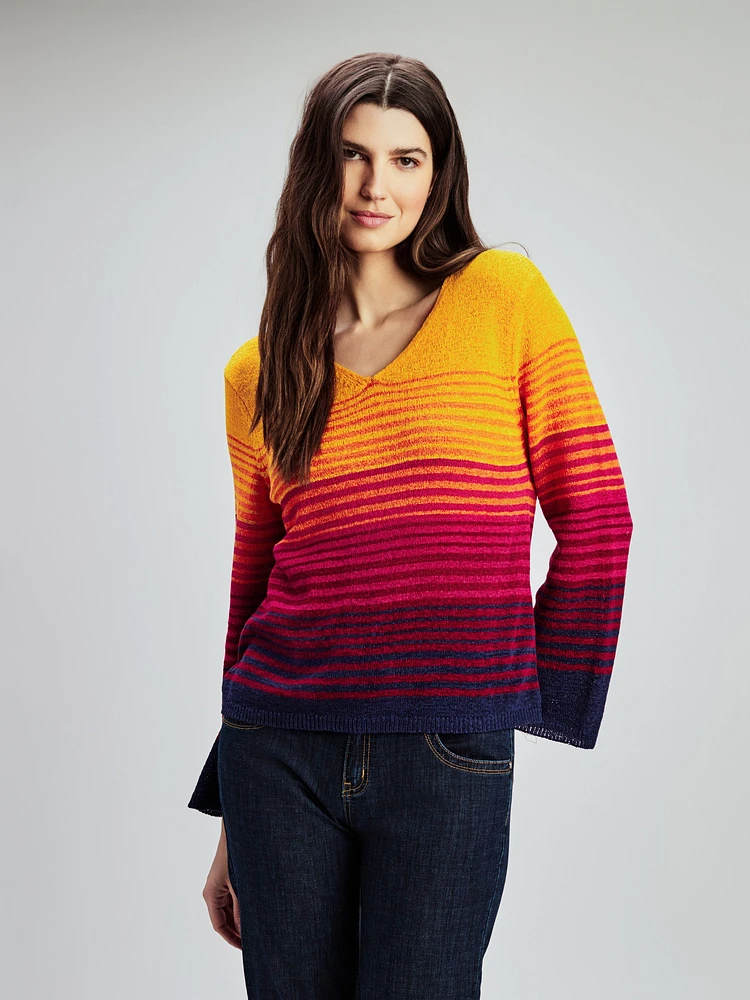 Long-sleeve semi-fitted pullover sweater