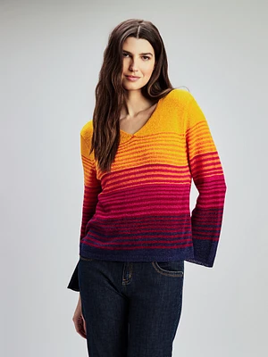 Long-sleeve semi-fitted pullover sweater