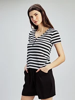 Short-sleeve semi-fitted t-shirt