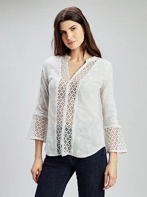 3/4-sleeve semi-fitted blouse with buttons