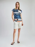Short-sleeve semi-fitted t-shirt