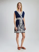 Short-sleeve semi-fitted tunic