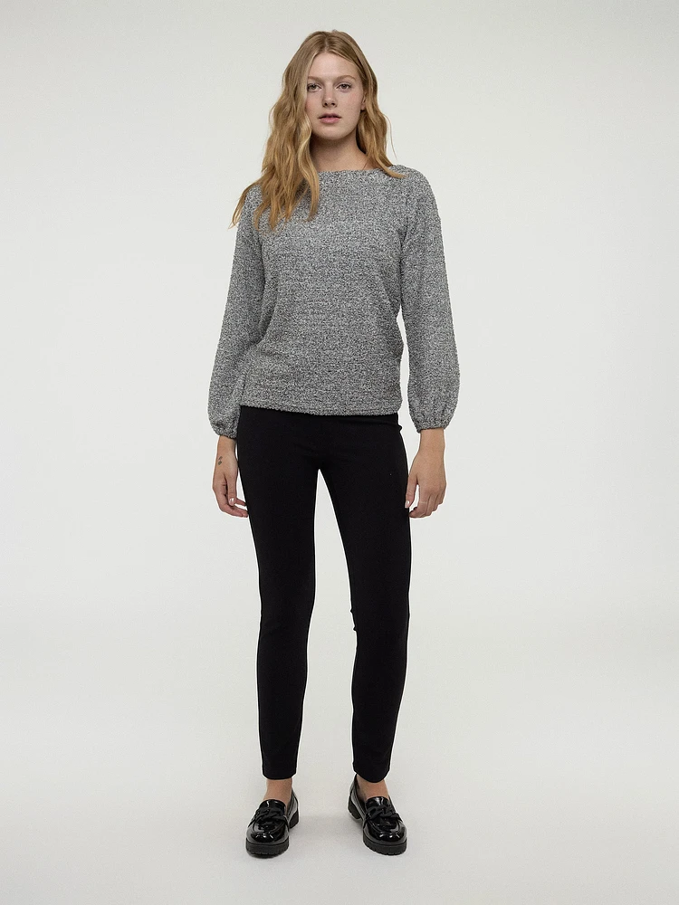 Narrow fitted pull-on pant
