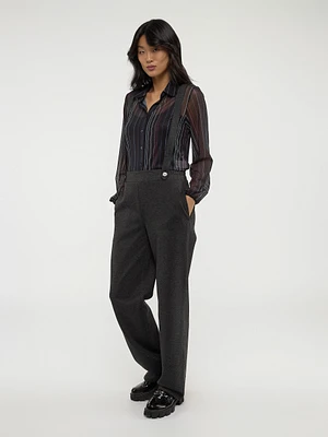 Long-sleeve semi-fitted blouse with buttons