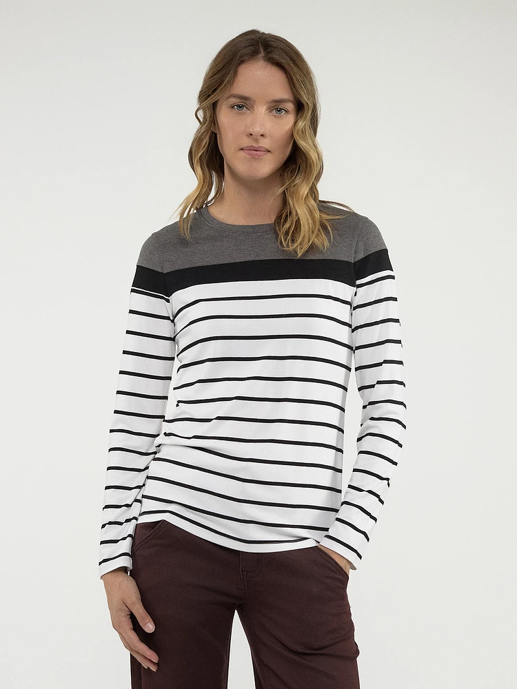 Long-sleeve semi-fitted t-shirt